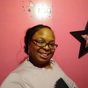 Meet your Posher, Rochelle